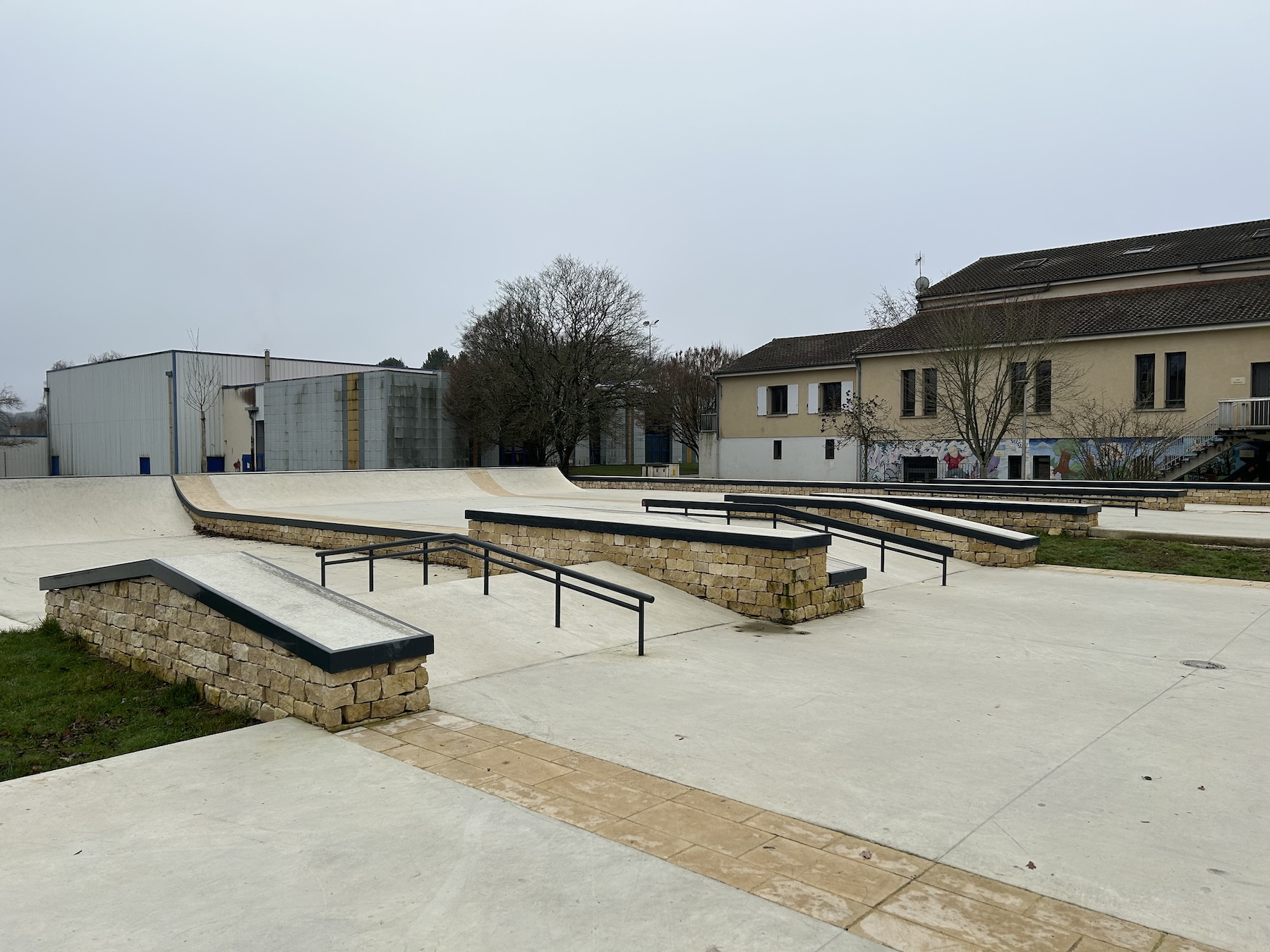 Fontaine-le-Comte skatepark